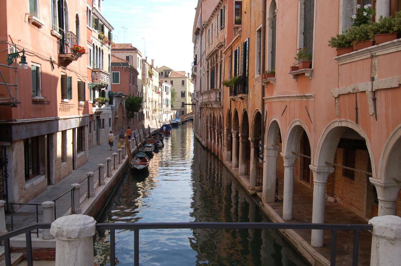 Castello 5888 B, Santa Marina, Calle Marcello, Canale Venice Exterior photo