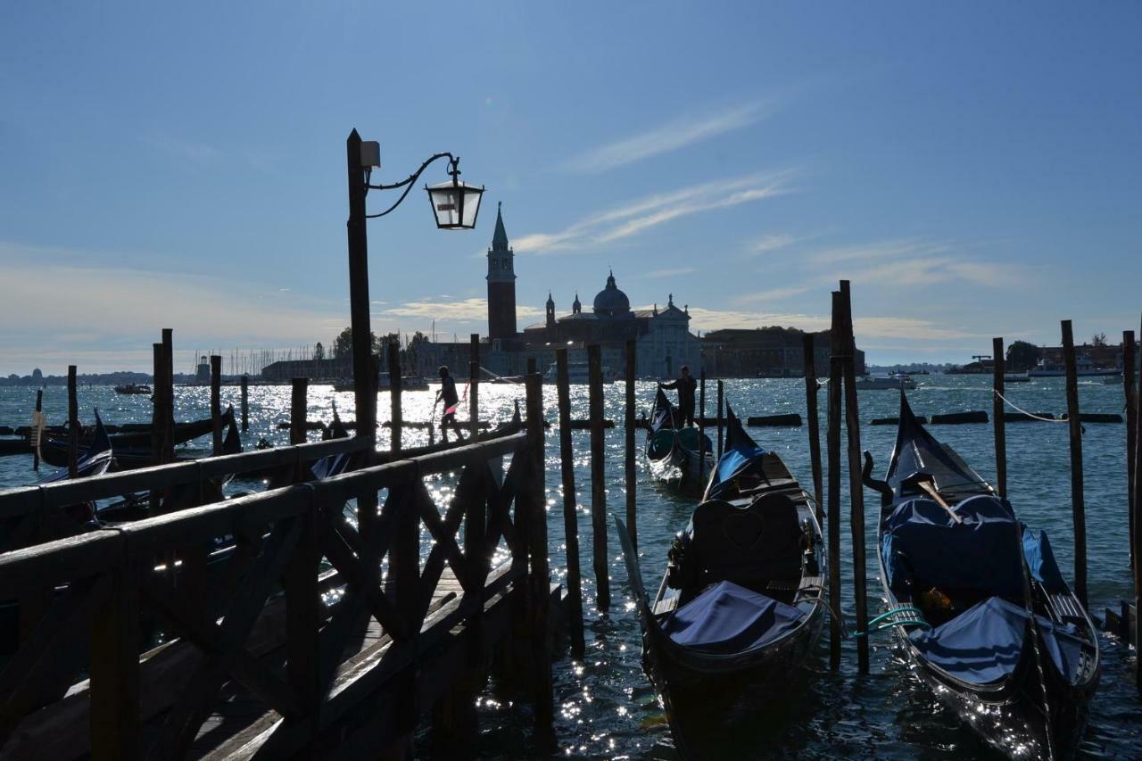 Castello 5888 B, Santa Marina, Calle Marcello, Canale Venice Exterior photo