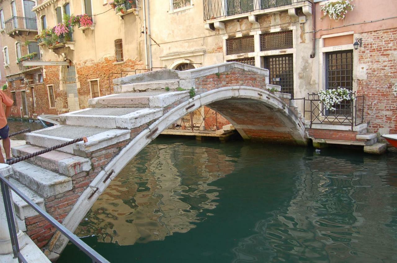 Castello 5888 B, Santa Marina, Calle Marcello, Canale Venice Exterior photo