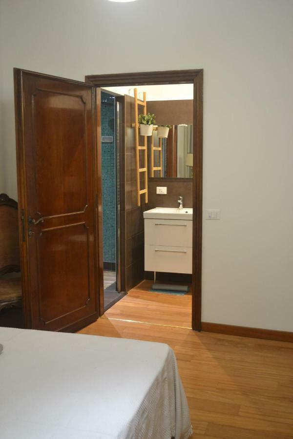 Castello 5888 B, Santa Marina, Calle Marcello, Canale Venice Exterior photo